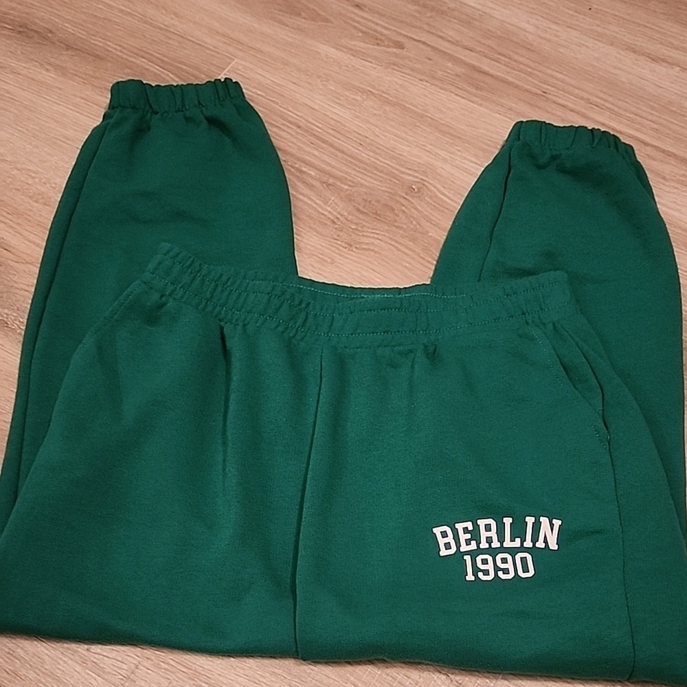 Berlin 1990 Zara Joggers in Forest Green